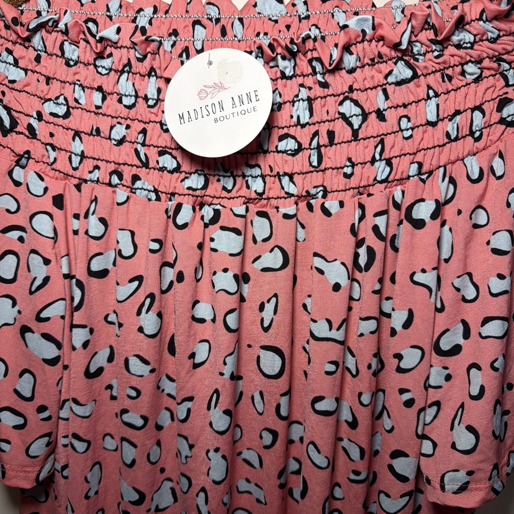 Heimish Pink Leopard Print Off Shoulder Top Size Small NWT - Picture 4 of 5